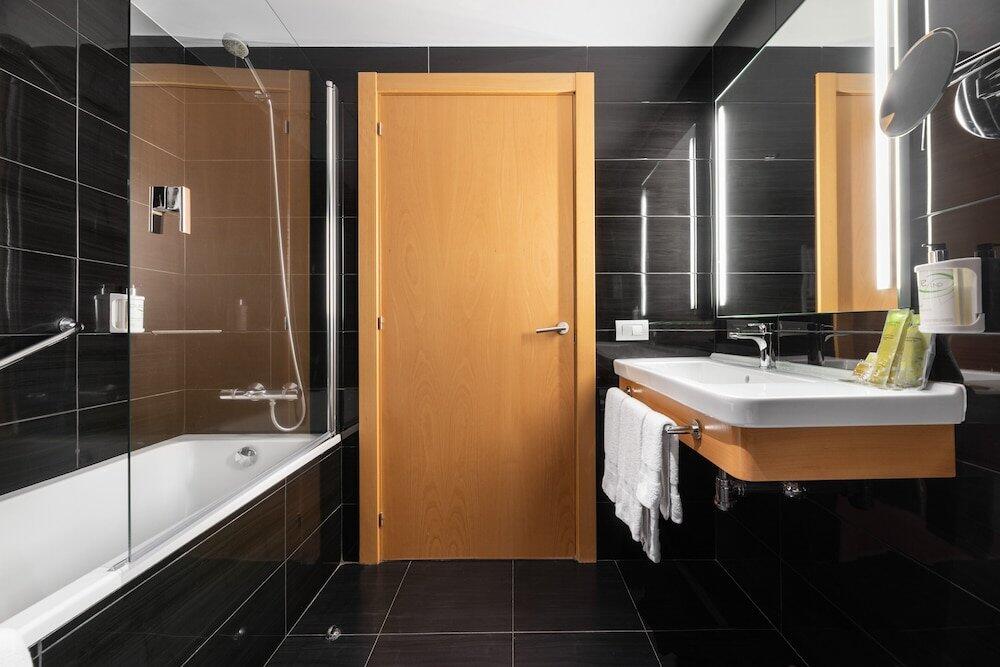 Foto de una habitación de Hotel Eurostars Blue Coruña