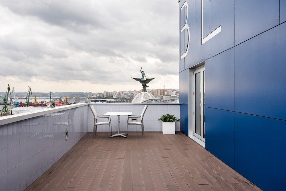 Foto de una habitación de Hotel Eurostars Blue Coruña