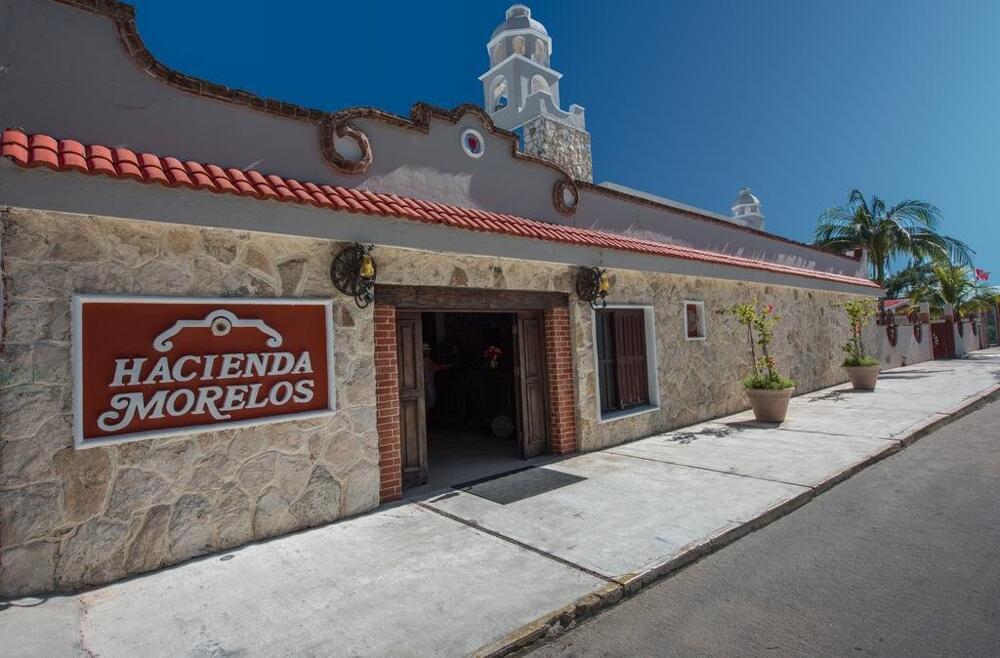 Foto del exterior de Hacienda Morelos Beachfront Hotel