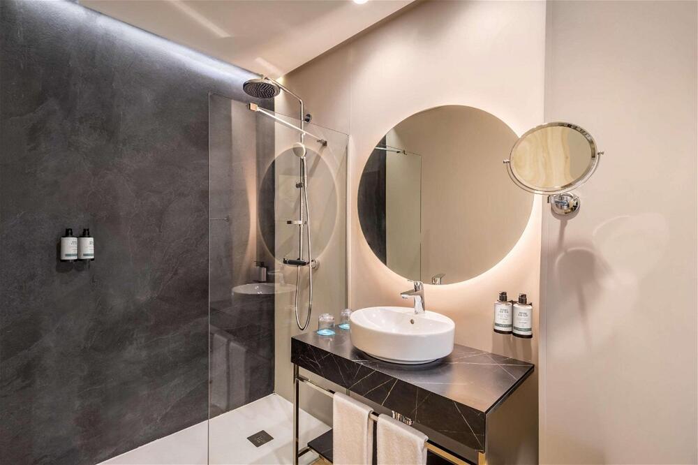 Foto del baño de Occidental Sevilla Viapol
