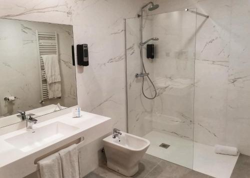 Foto del baño de Hotel Zentral Mayoral