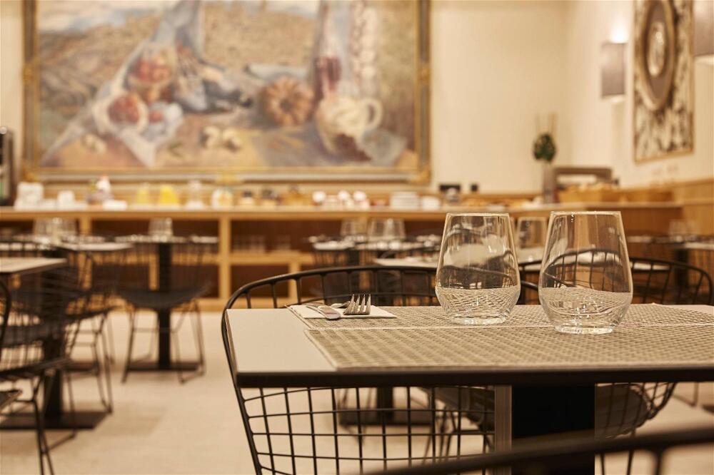 Foto de restauración de Hotel Zentral Mayoral