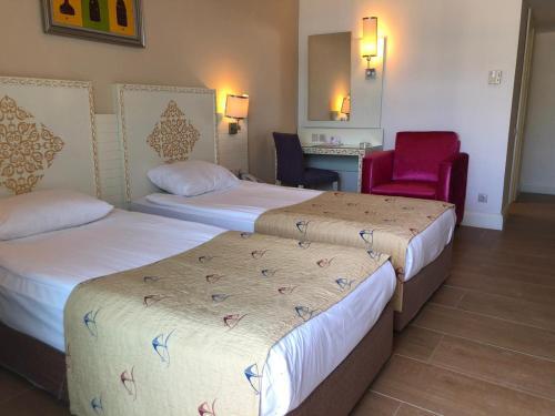 Foto de una habitación de Complejo Crystal Admiral Resort Suites &amp;amp; Spa - Ultimate All Inclusive
