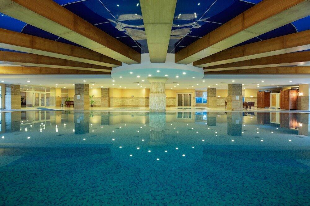 Foto de los servicios de Complejo Crystal Admiral Resort Suites &amp;amp; Spa - Ultimate All Inclusive