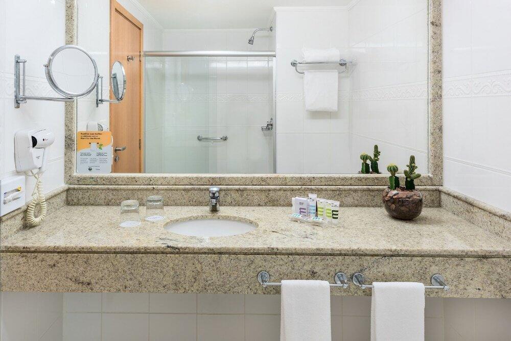 Foto del baño de Hotel Bristol Santo André