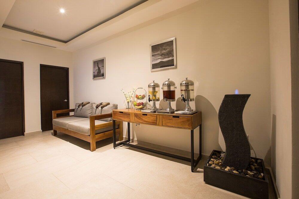 Foto de los servicios de El Cid Marina Beach Hotel