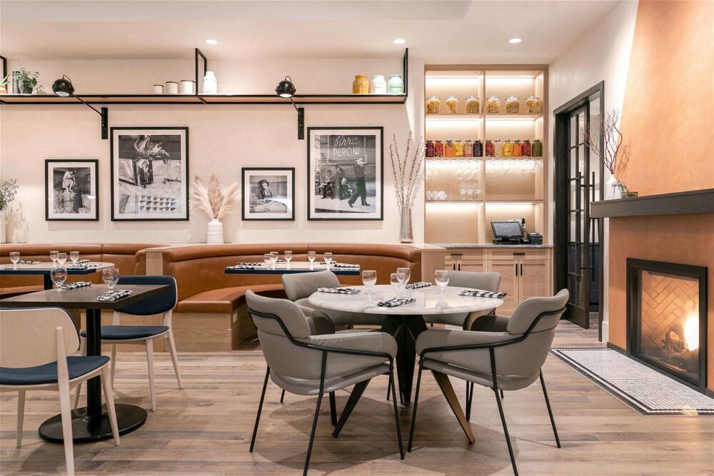Foto de restauración de Hotel Best Western Plus Baker Street Inn &amp;amp; Convention Centre