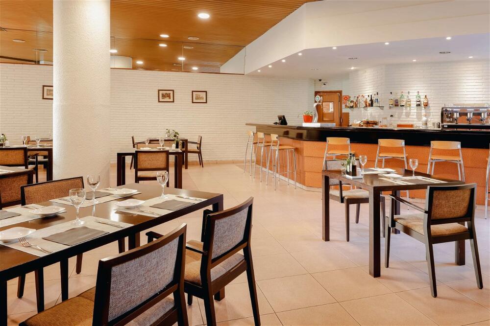 Foto de restauración de Aparthotel Hesperia Sant Joan