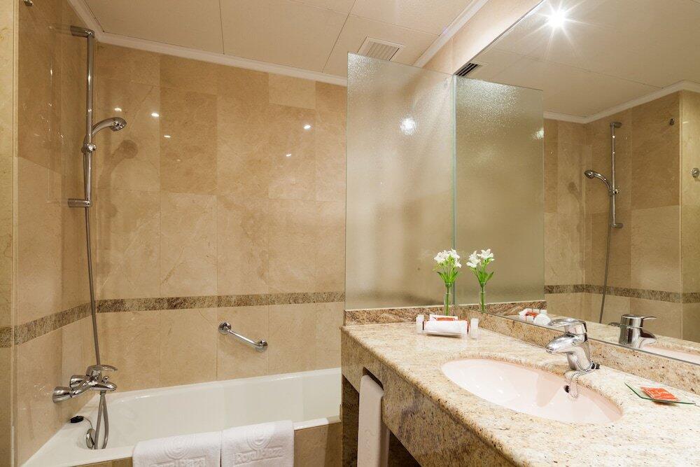 Foto del baño de Hotel Royal Plaza
