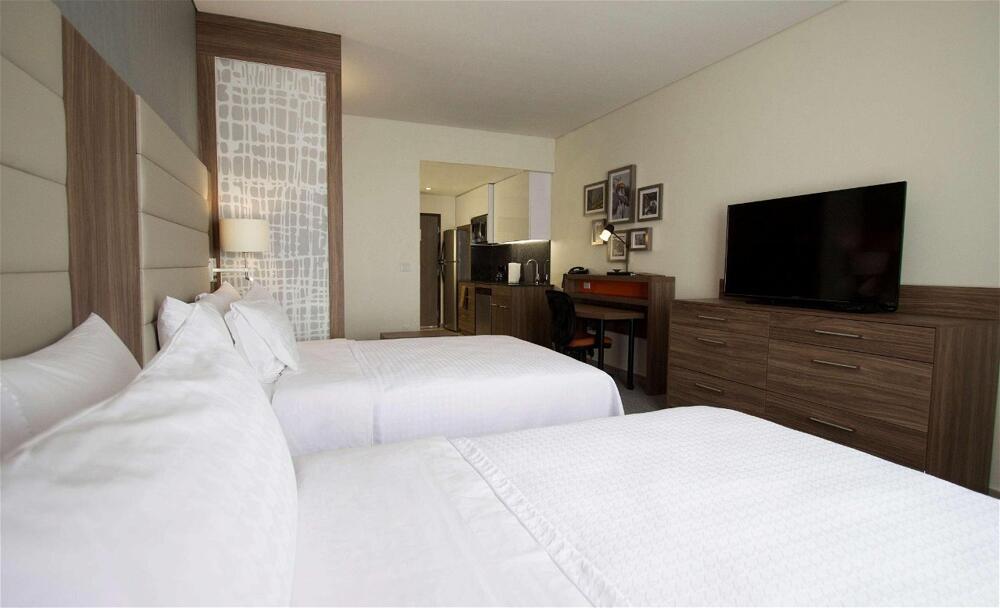 Foto de una habitación de Hotel Homewood Suites By Hilton Silao Airport