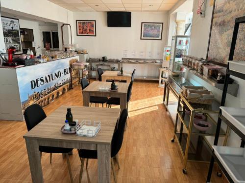 Foto general de Hostal El Brillante - Alojamientos El Duque
