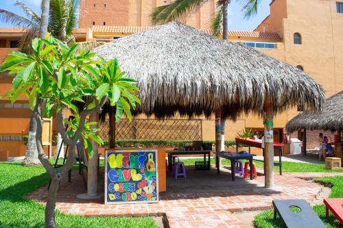 Foto de los servicios de Costa de Oro Beach Hotel