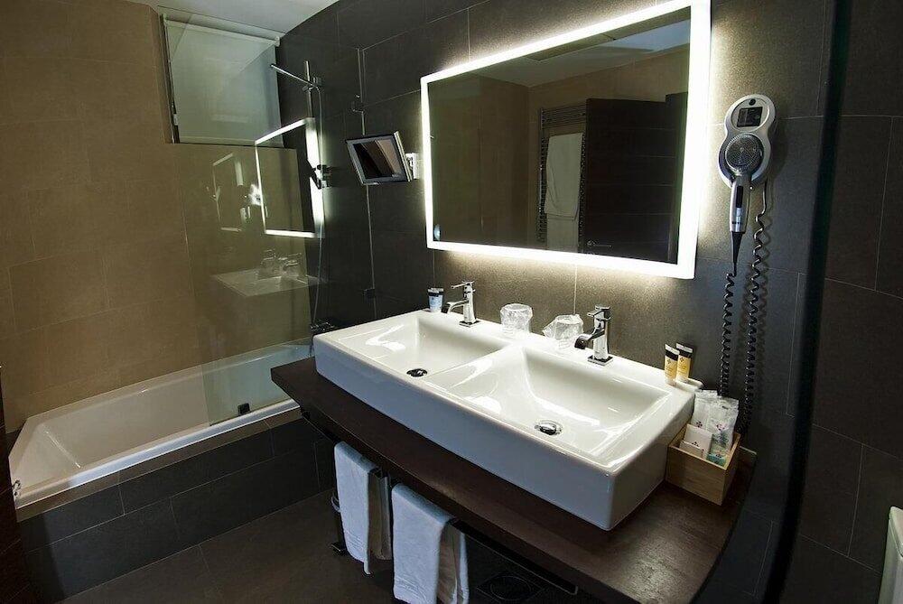 Foto del baño de Hotel Convento Aracena &amp;amp; SPA
