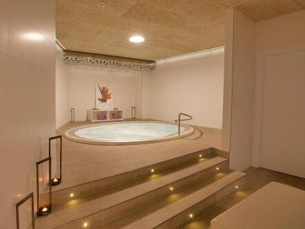 Foto de los servicios de Hotel Pompaelo Urban Spa