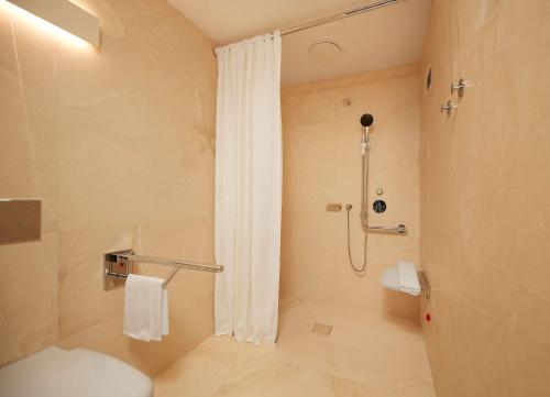 Foto del baño de Hotel Hilton Lake Como