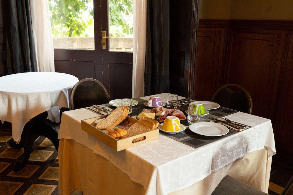 Foto de restauración de Hotel Rural y Apartamentos Villa Engracia