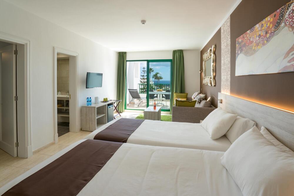 Foto de una habitación de Apartamentos Galeon Playa