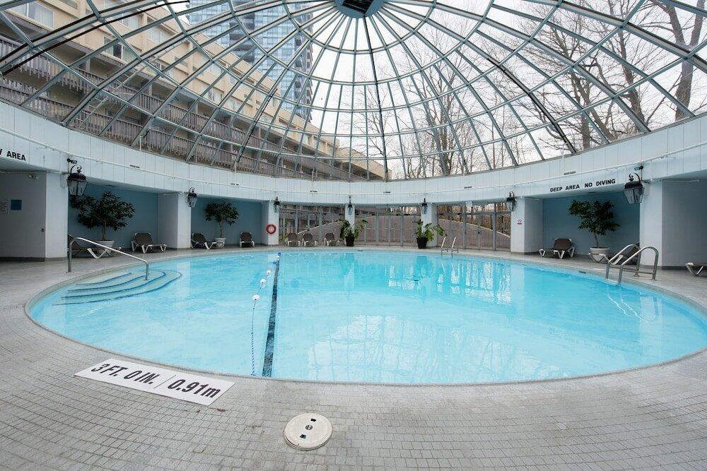 Foto de los servicios de Toronto Don Valley Hotel and Suites