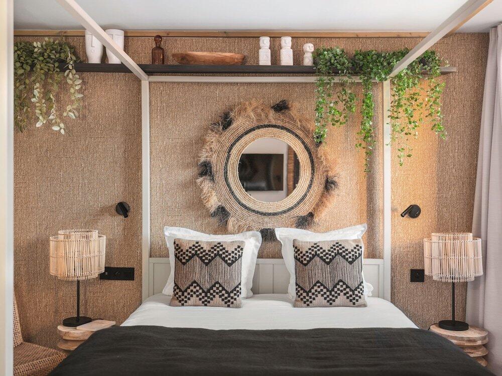 Foto de una habitación de Maisons du Monde Hôtel &amp;amp; Suites - Marseille Vieux Port
