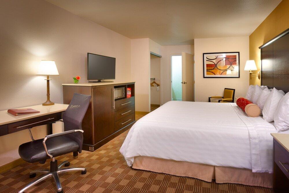 Foto de una habitación de Hotel Cortona Inn and Suites Anaheim Resort