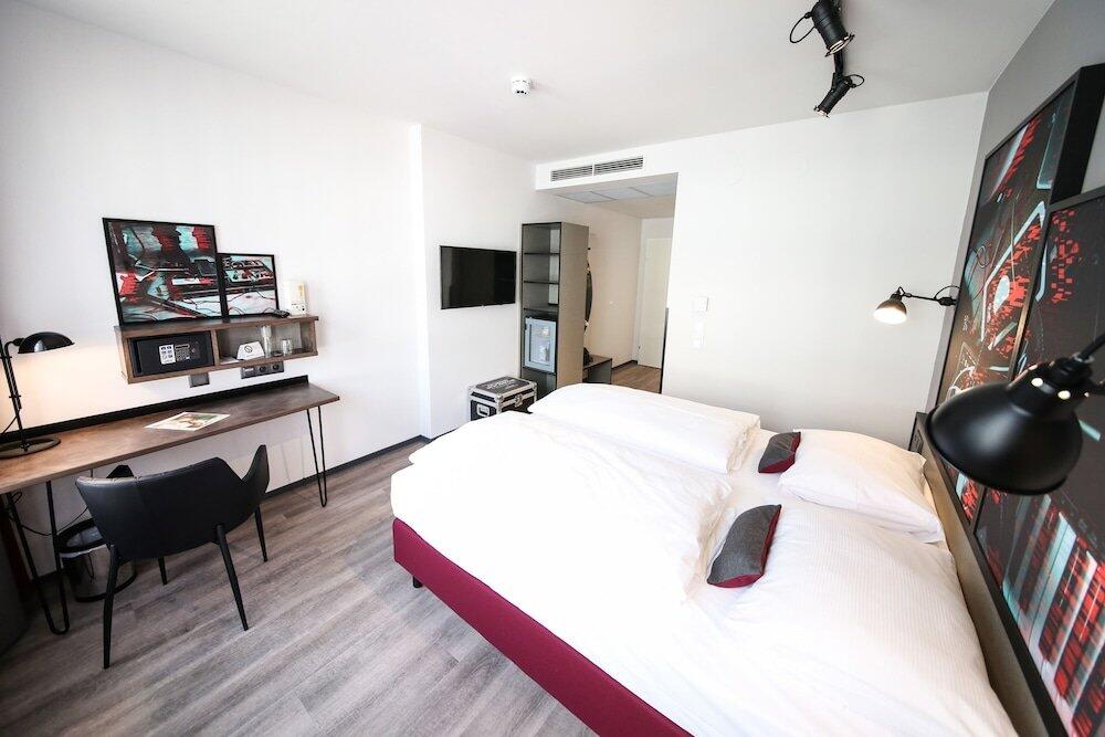 Foto de una habitación de arte Hotel Wien Stadthalle