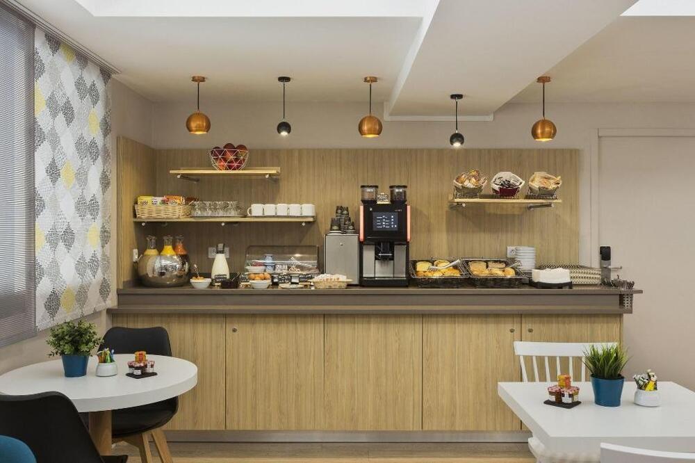 Foto de restauración de Aparthotel Citadines Castellane Marseille