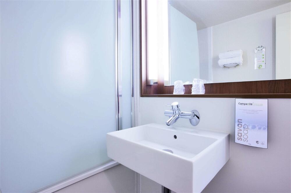 Foto del baño de Hotel Campanile Vierzon