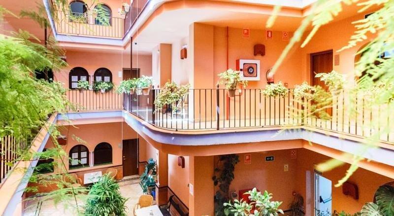 Foto del exterior de Hotel Patio de La Alameda
