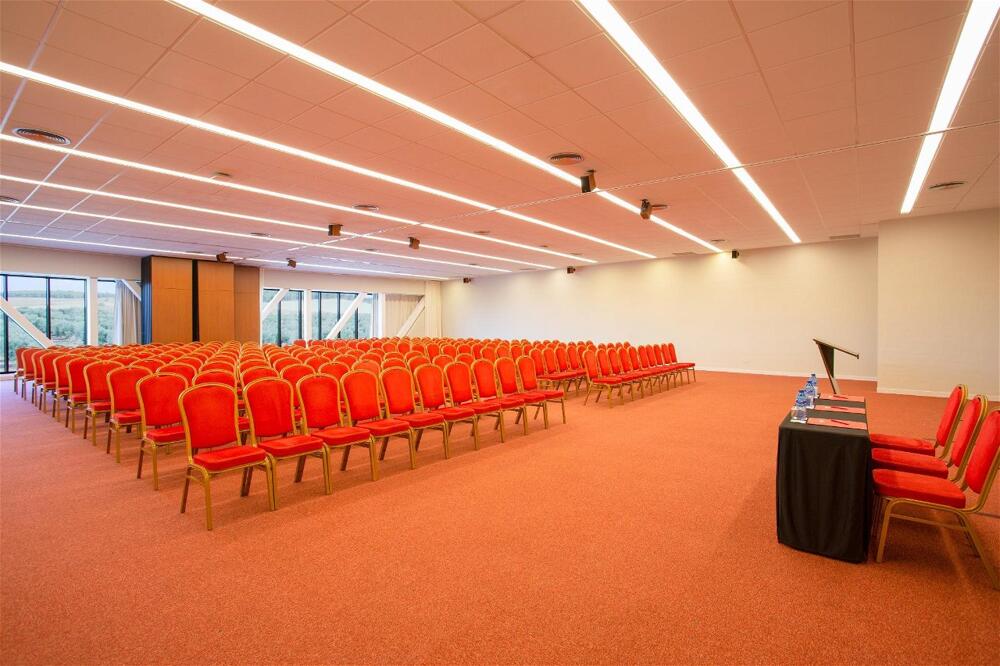 Foto de los servicios de Hotel Exe Layos Golf