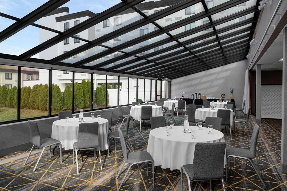 Foto de los servicios de Holiday Inn Hasbrouck Heights-Meadowlands, an IHG Hotel