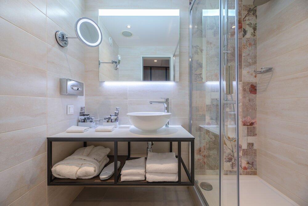 Foto del baño de Mercure Budapest Korona Hotel