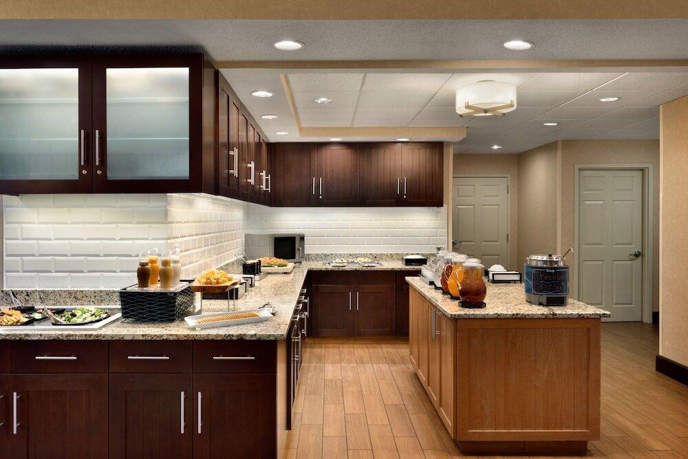 Dining – Hotel Homewood Suites by Hilton Grand Rapids