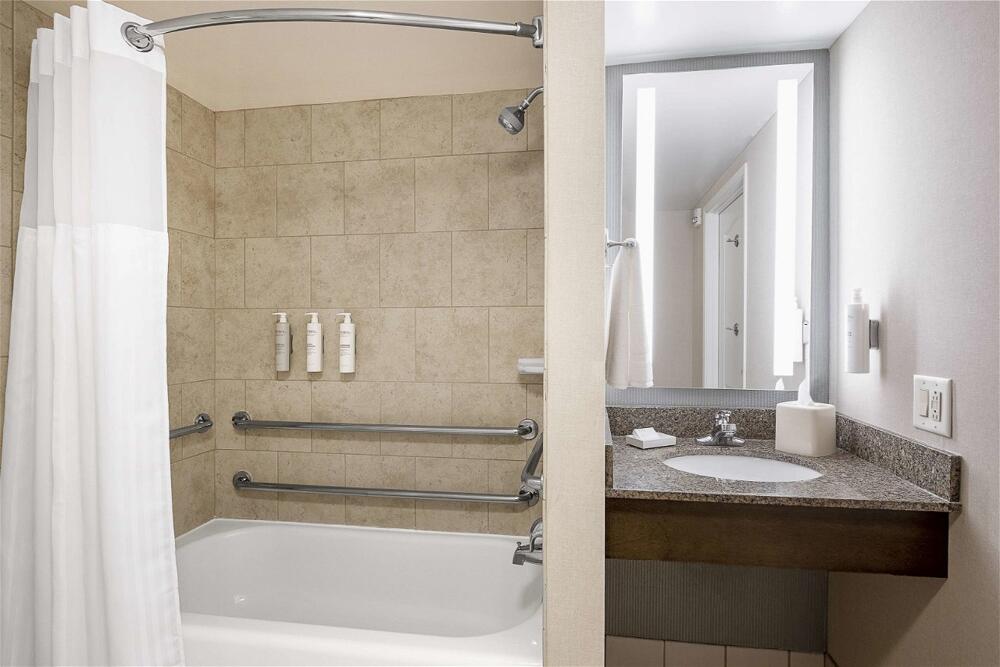 Foto del baño de Hotel Hilton Garden Inn Cleveland Downtown
