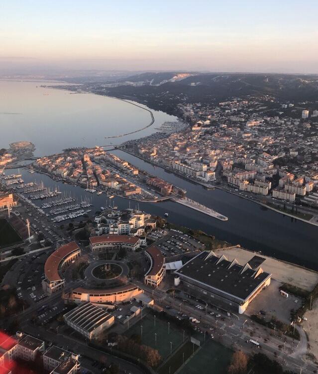 Foto del exterior de Kyriad Martigues Ecopolis