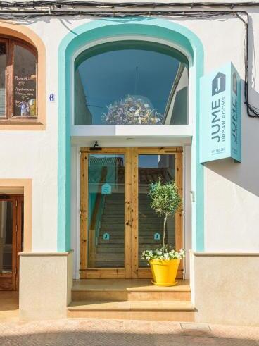 Foto del exterior de Hostal Jume - Urban Rooms