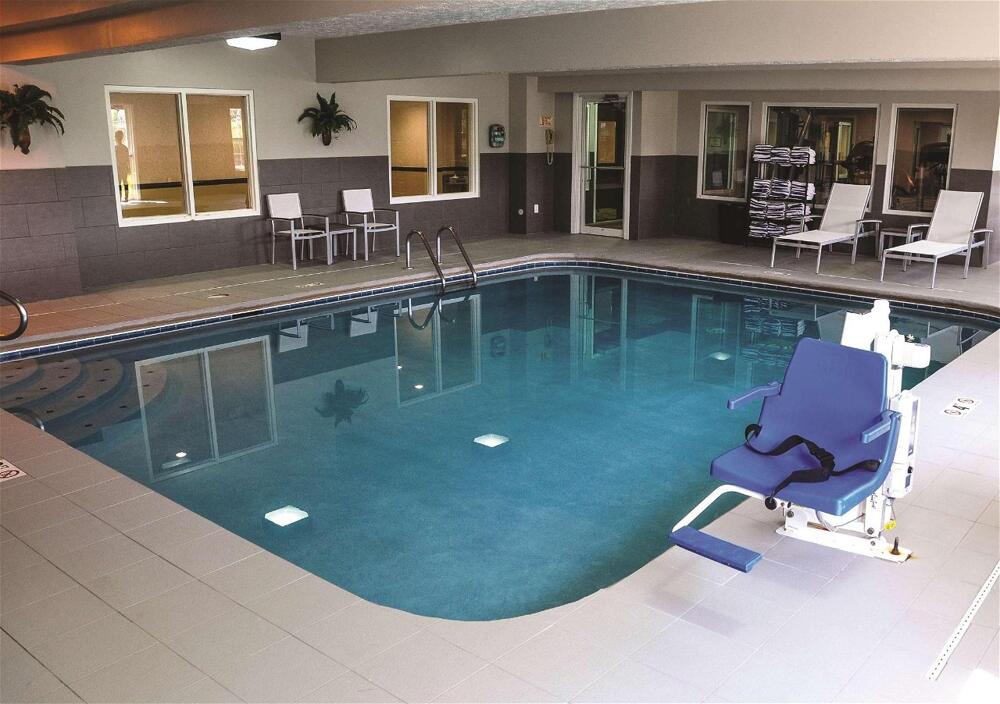 Facilities – Hotel Country Inn &amp;amp; Suites by Radisson, Fairborn South, OH