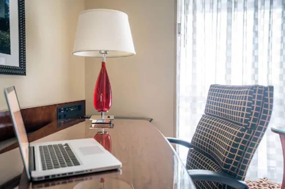 Foto de una habitación de Hotel Wyndham Cleveland Airport