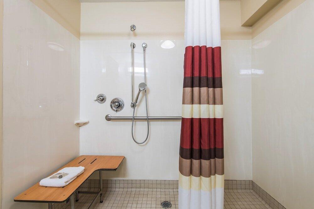Foto del baño de Hotel Red Roof Inn Seattle Airport - SEATAC
