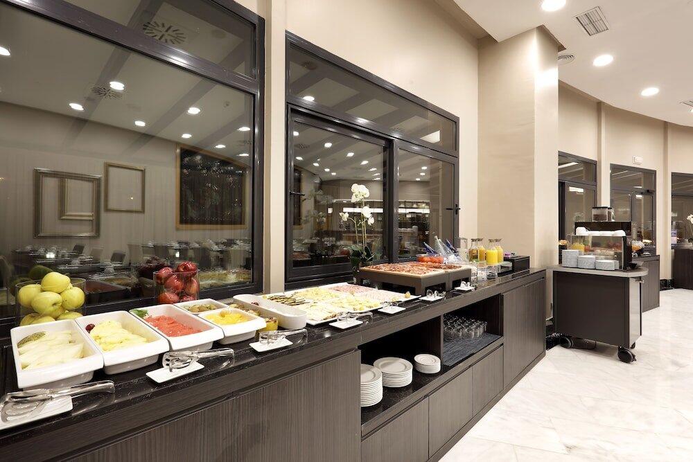 Foto de restauración de Hotel Eurostars Madrid Foro