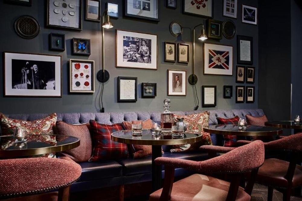 Foto de los servicios de The Tophams Hotel