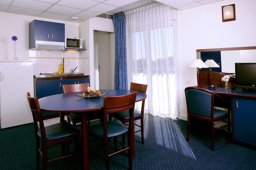 Foto de una habitación de Appart&amp;#039;City Antibes