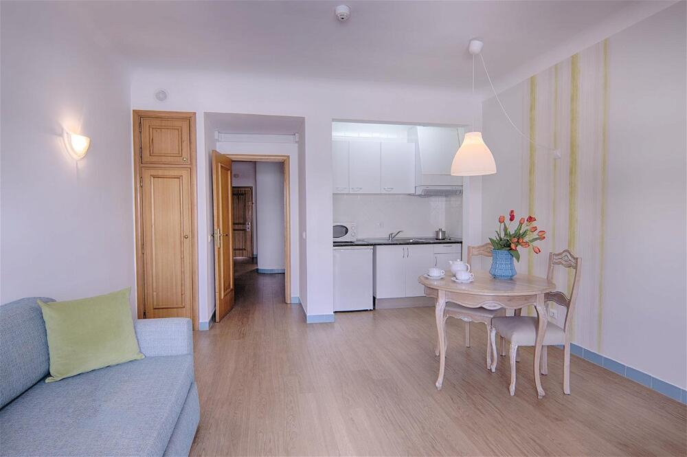 Foto de una habitación de Aparthotel Luna Miramar Club