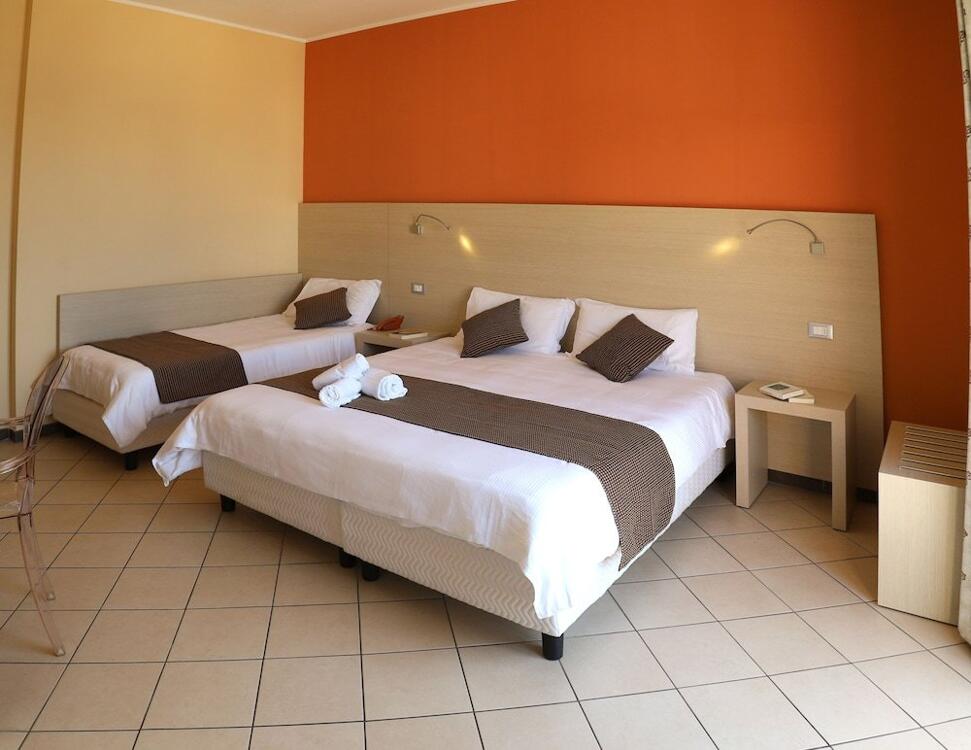 Foto de una habitación de Janus Hotel