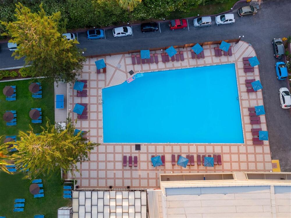 Foto del entorno de CHC Marilena Hotel