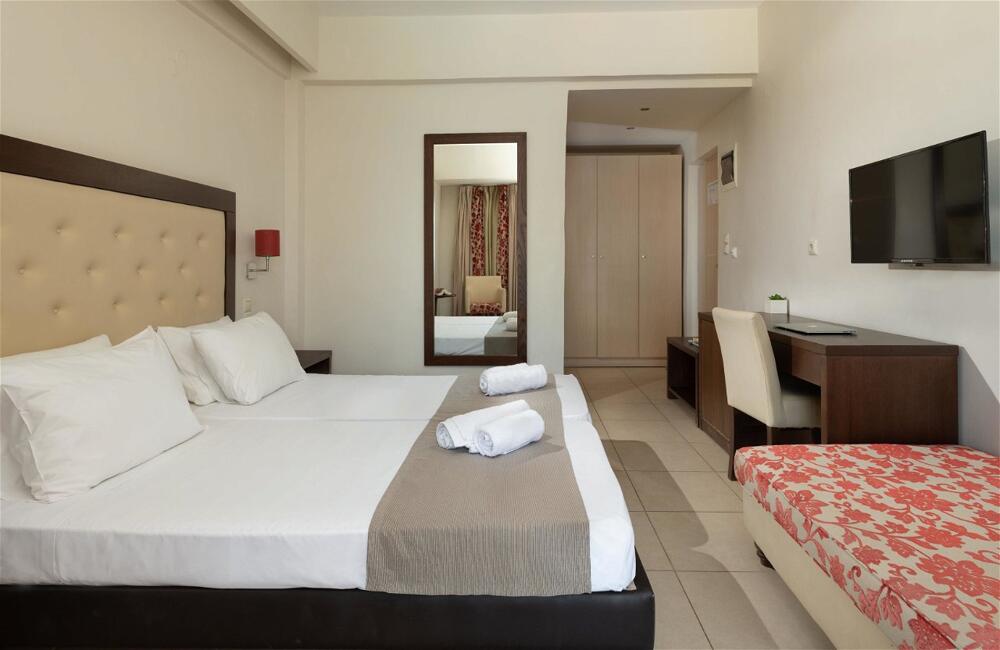 Foto de una habitación de CHC Marilena Hotel