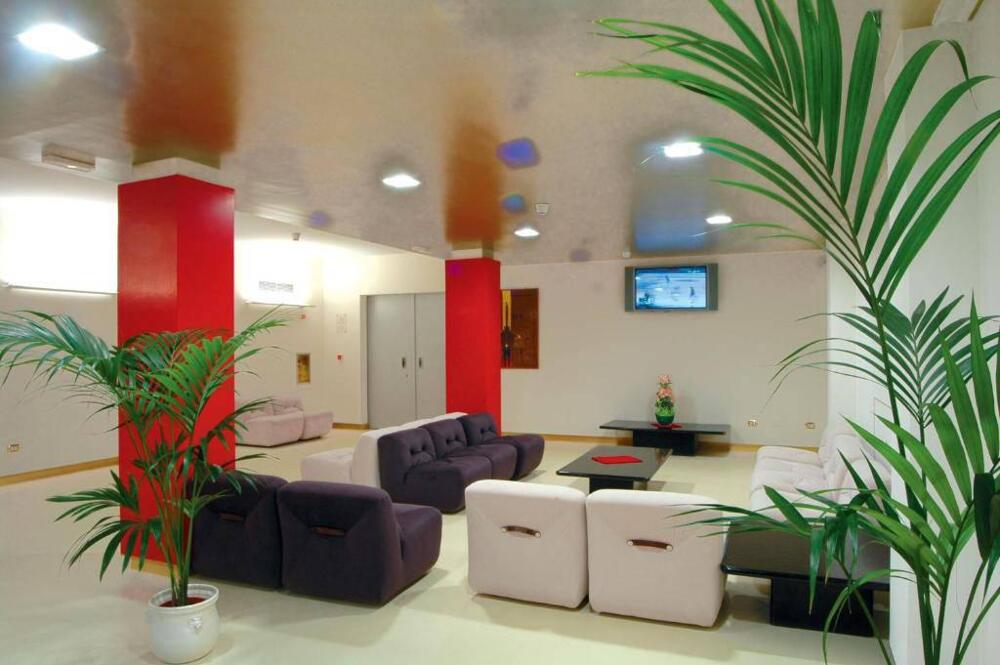 Foto de los servicios de Reginna Palace Hotel