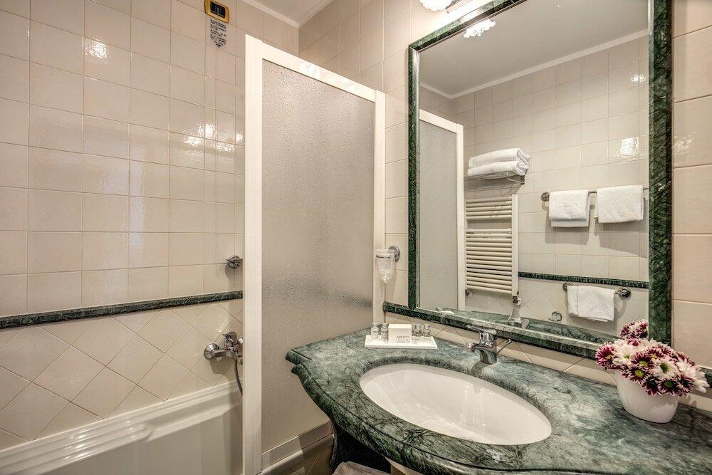 Foto del baño de Hotel Villafranca