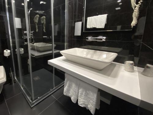 Foto del baño de Hotel Oceano