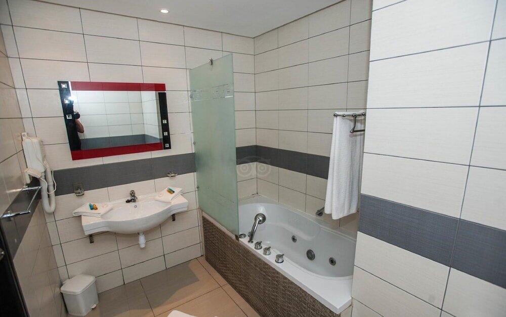 Foto del baño de Hotel &amp;amp; Club Lella Meriam