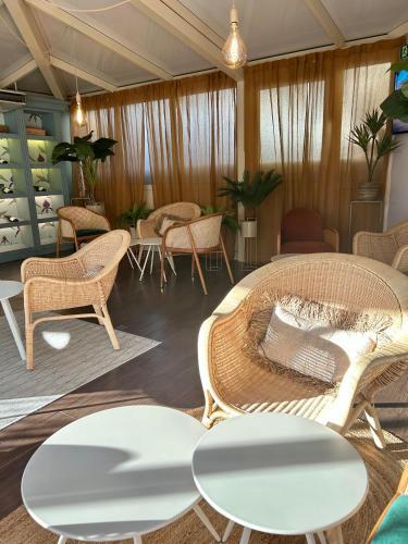Foto de los servicios de Hôtel Henry II Beaune Centre